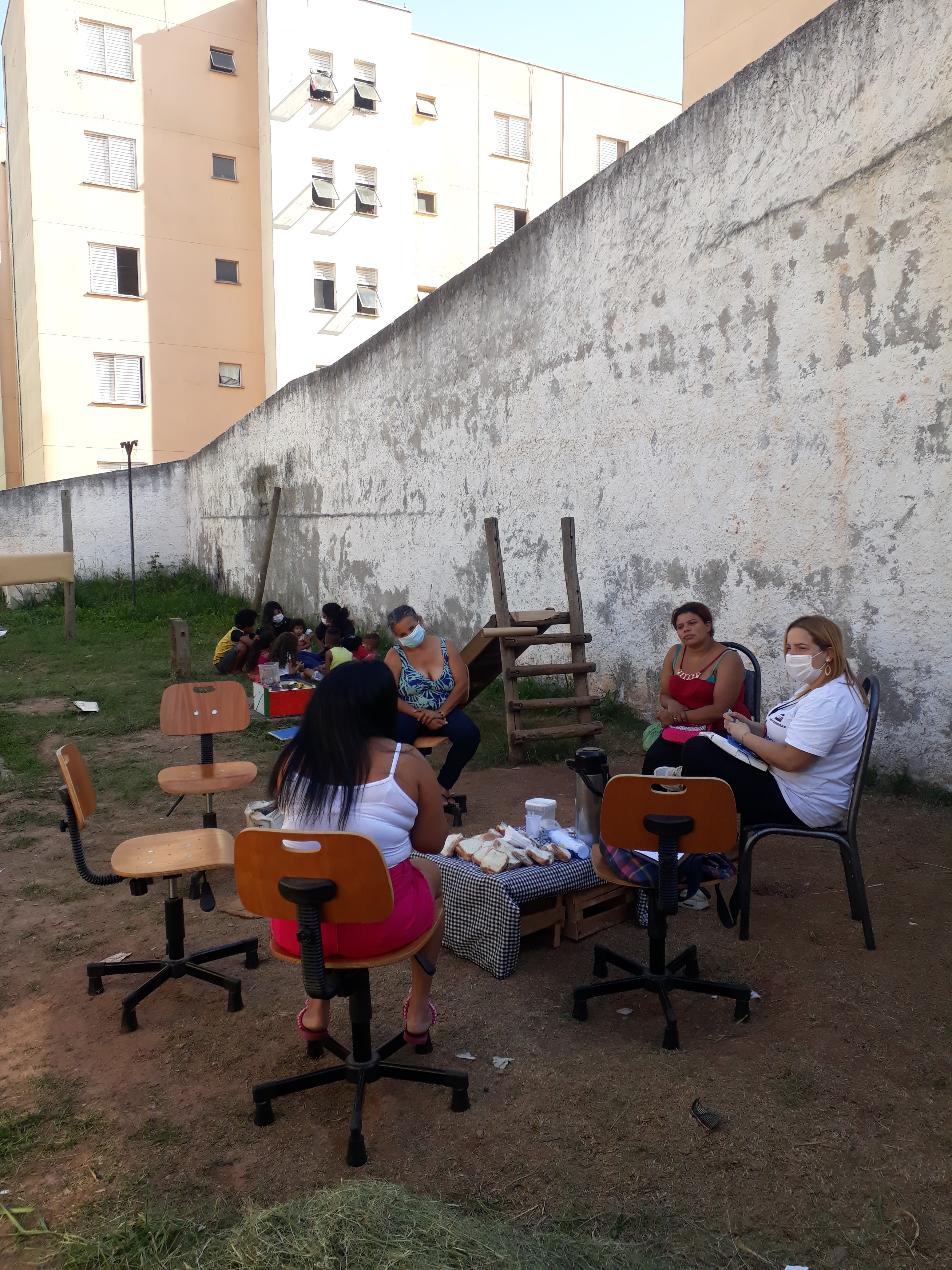 Encontro com famílias.jpg